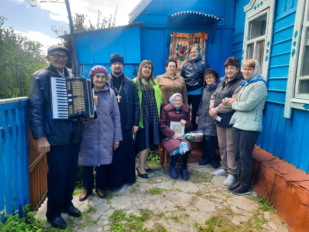 Посещение вдов Великой Отечественной войны накануне Дня Победы.