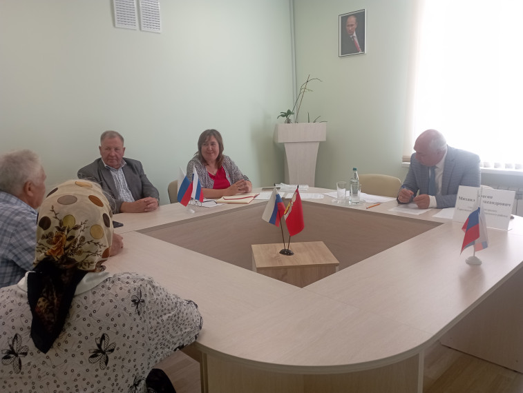 Состоялся приём граждан. Состоялся приём граждан.