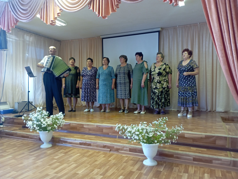 Председатель Совета ветеранов-Ненашева Валентина Григорьевна. Председатель Совета ветеранов-Ненашева Валентина Григорьевна.